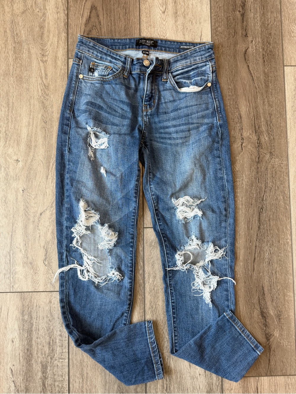 Judy Blue- Distressed Ripped Boyfriend Fit Jeans